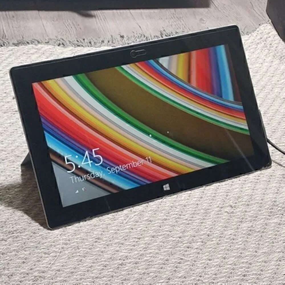 Microsoft RT 8.1 Windows Tablet (64GB)